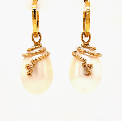 Squiggles Pearl drop earrings